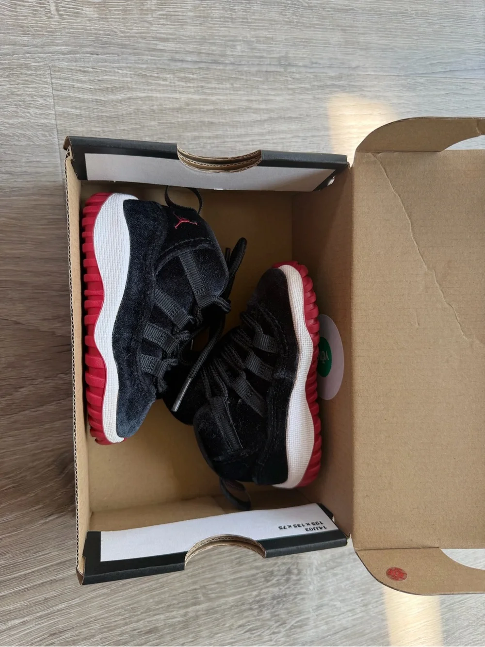 Jordan Toddler “Velvet Bred”✨